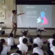 大町西小学校を訪問しました (クリス)