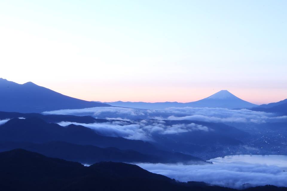 絶景 高ボッチ高原から望む雲海と富士山 信州の逸品