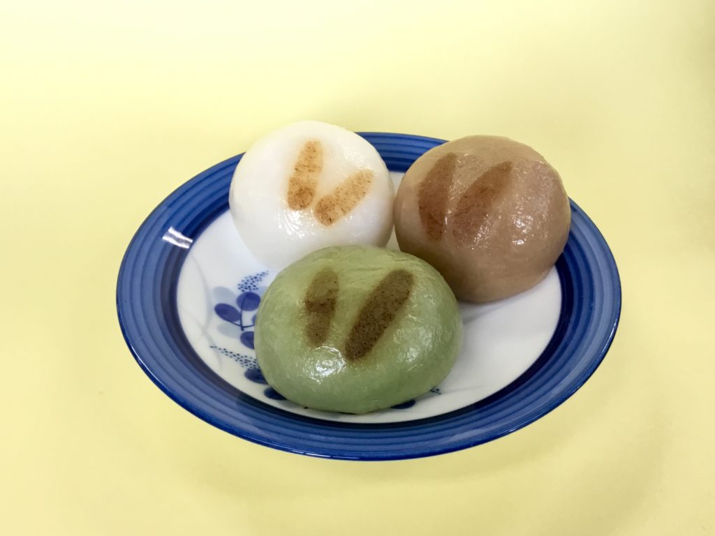 手土産にぴったり！上田市上田原「餅屋伝助」のうさぎ餅 | じょう
