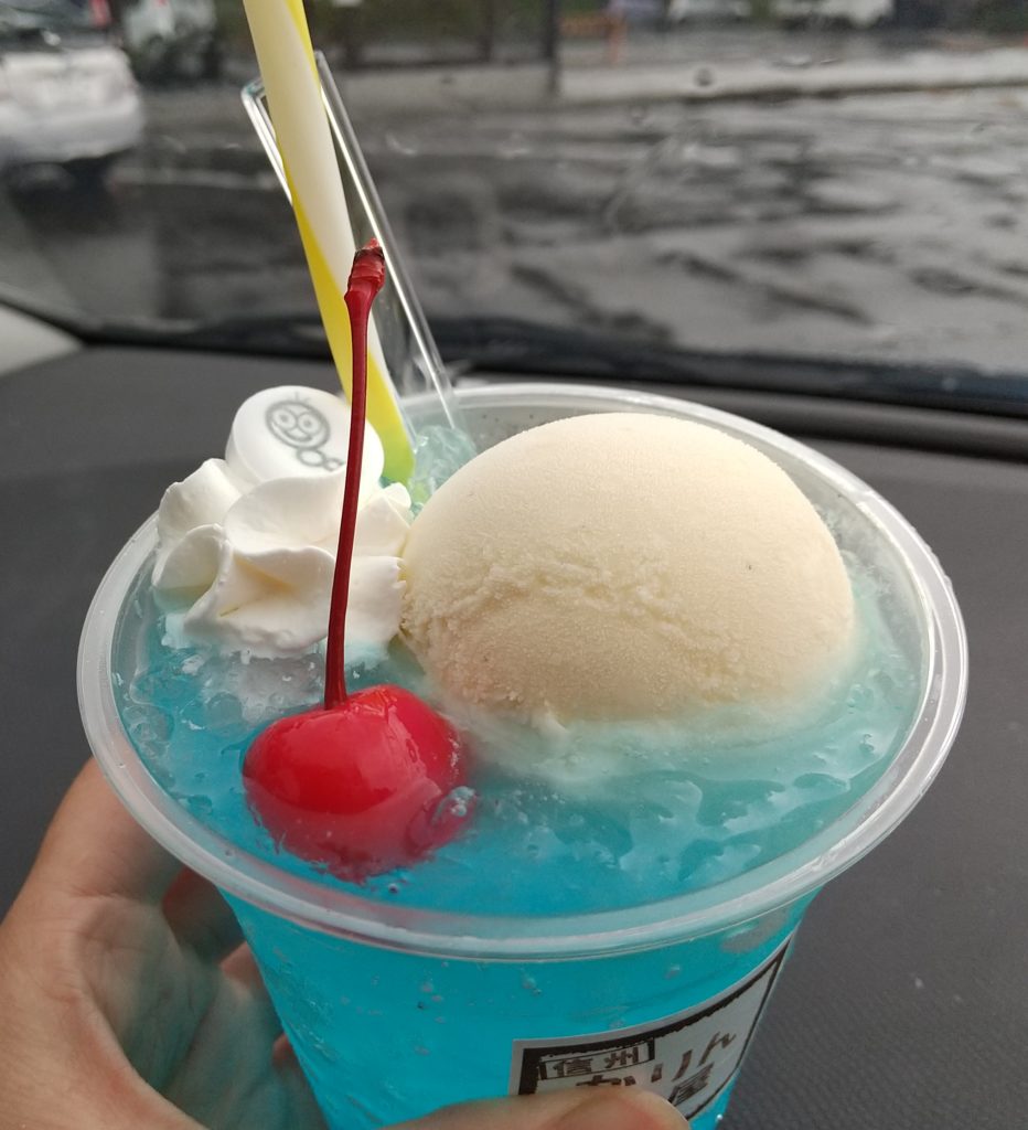 エモい！長和町「マルメロの駅ながと」にある「信州かりん茶屋」の