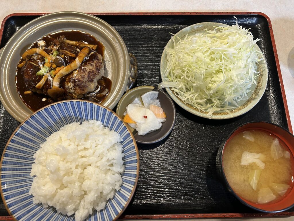 上田市中央〖こぶたや〗でガッツリランチを食べました | じょうしょう気流