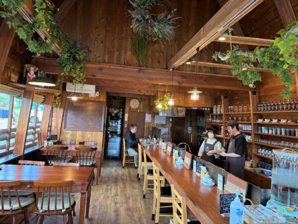 「うまのば」店内