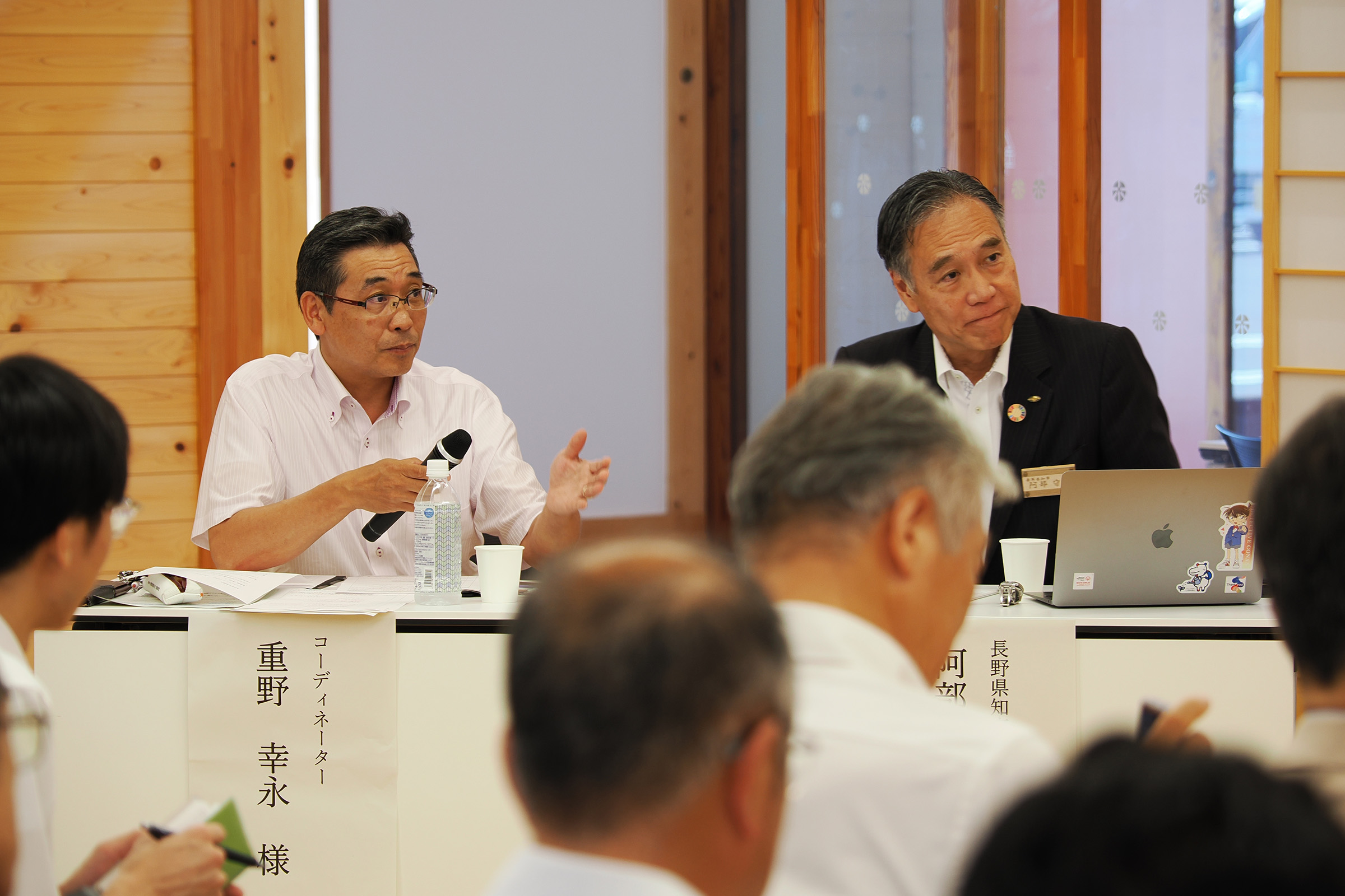 重野幸永コーディネーターと阿部守一知事