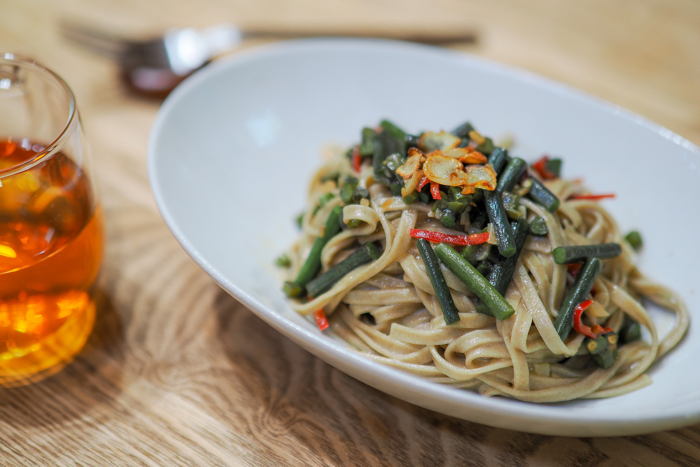 そばパスタで作った、特製ワラビのペペロンチーノ