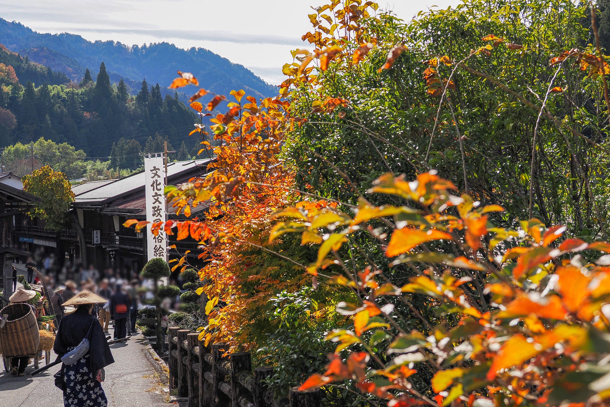 旅情あふれる秋の妻籠宿