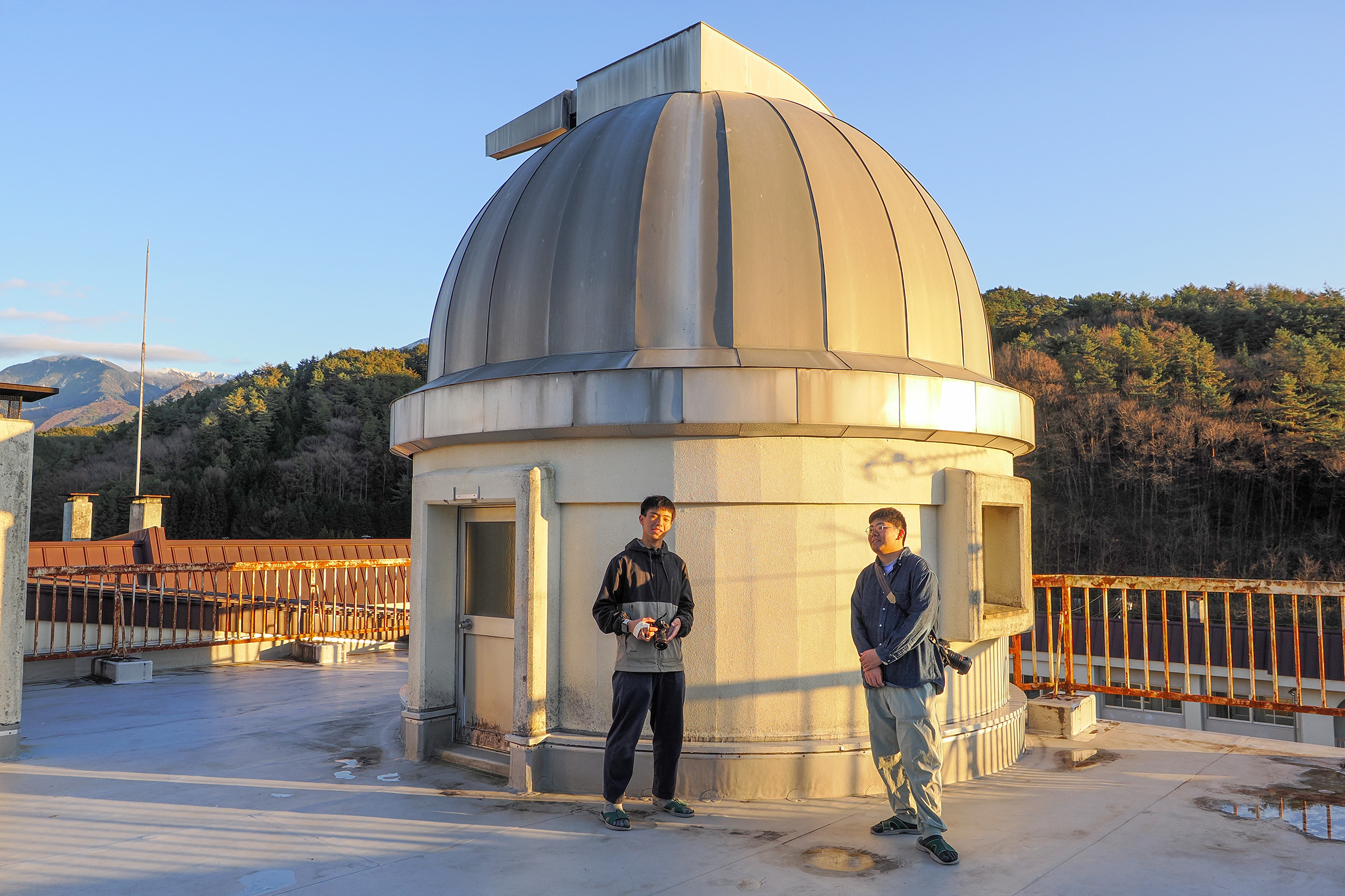 木曽は星がきれいに見えるので、天文台と天文部もあります