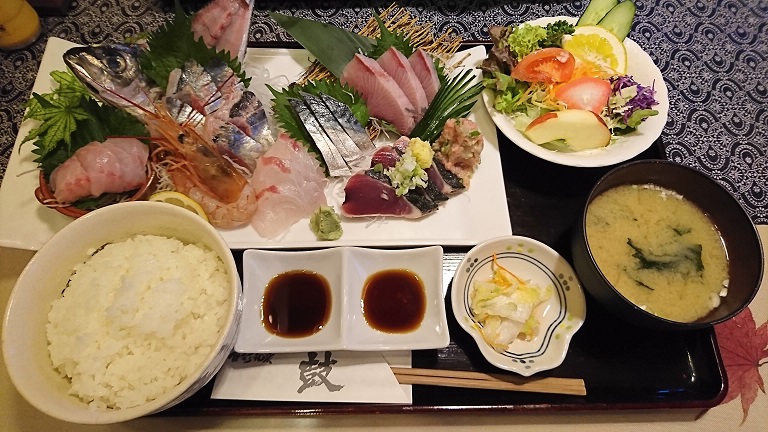 海なし県でも新鮮 刺身の盛り合わせ定食 来て 観て 松本 彩 発見