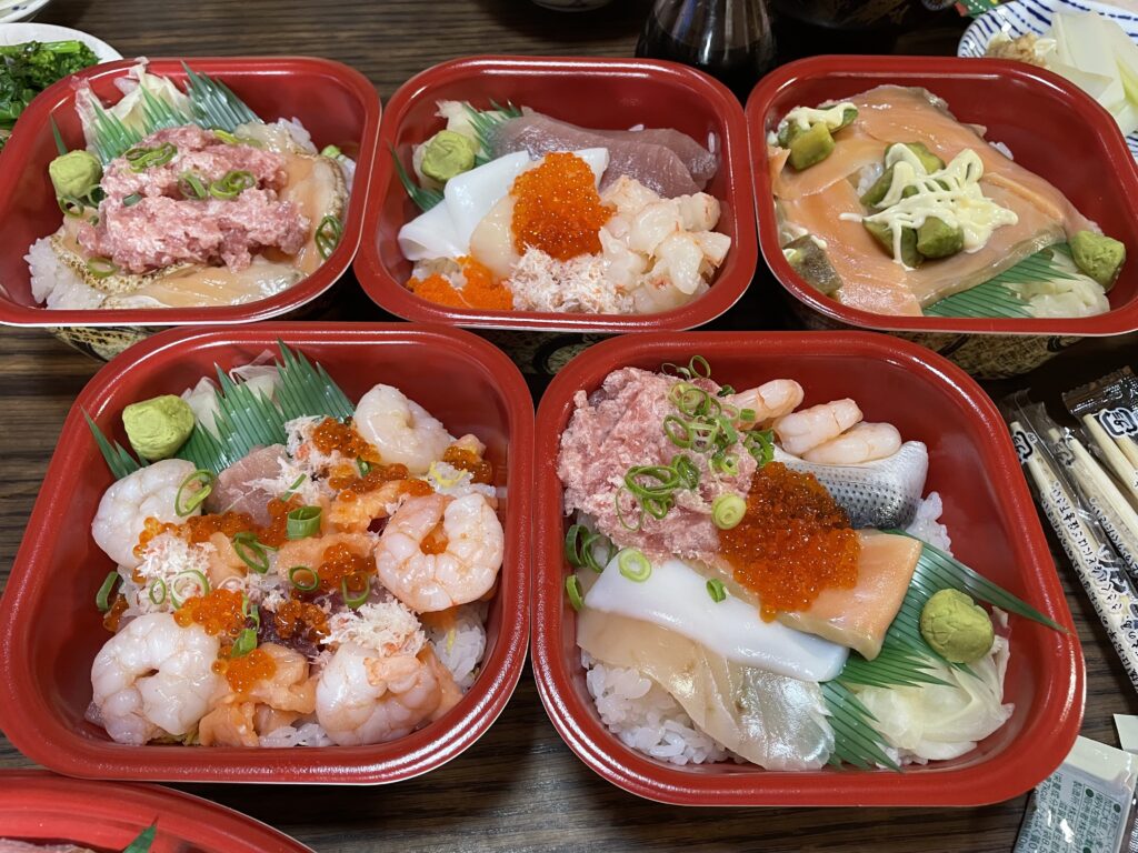 長野県 写真 丸虹 長野市】わたしの宝石箱「虹屋 丼丸」の海鮮丼 | ほっと9