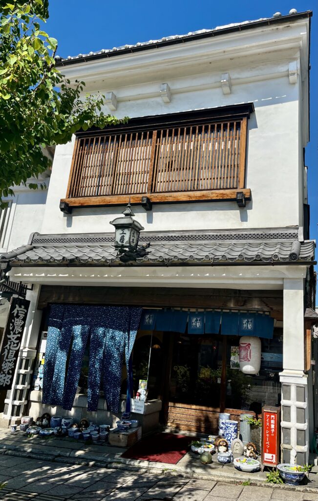 長野市】善光寺門前の『武井工芸店』をのぞきませんか | ほっと9