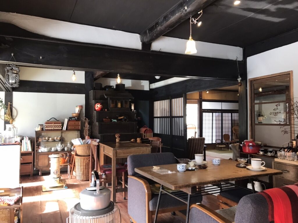 ゆったり時が流れる古民家カフェ「ヒラオカフェ」 | 「旬」の宅配便